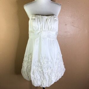 BETSY & ADAM WOMEN ELEGANT IVORY SATIN STRAPLESS FRONT BOW BUBBLE EVENT DRESS 12